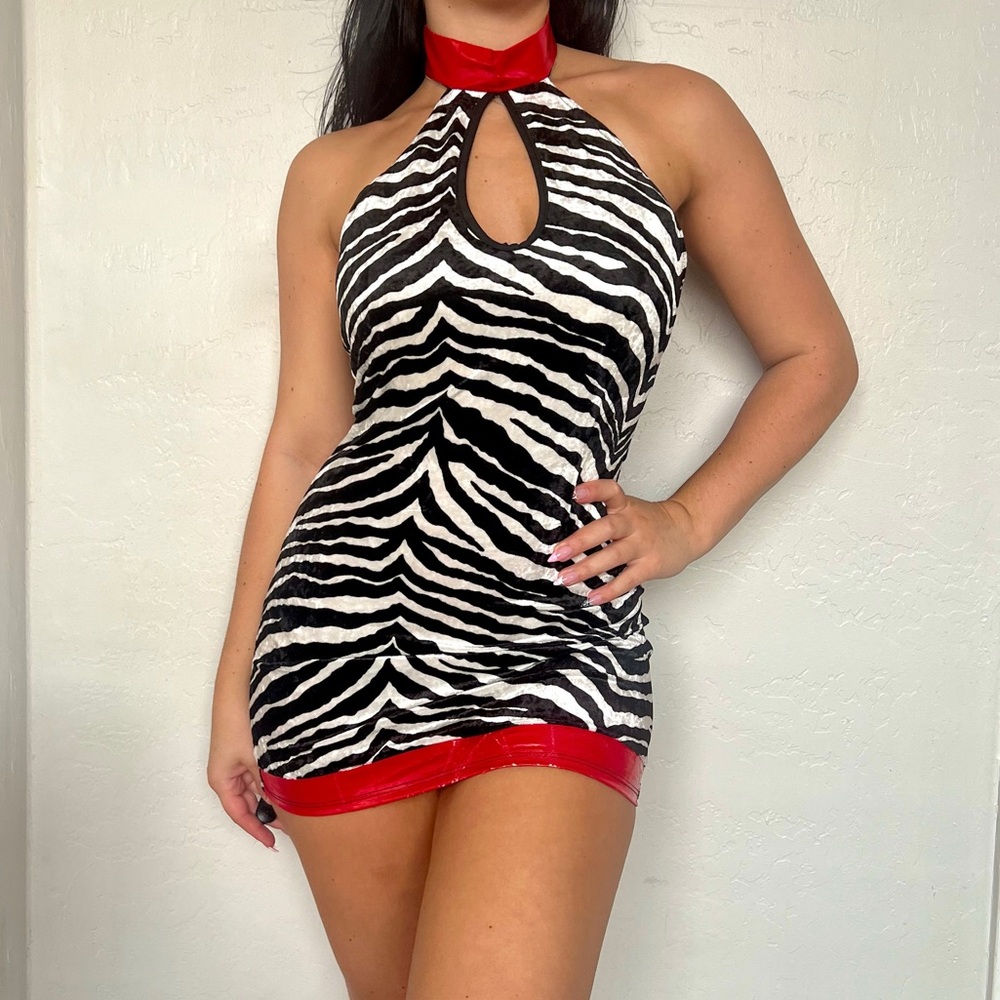deadstock zebra costume